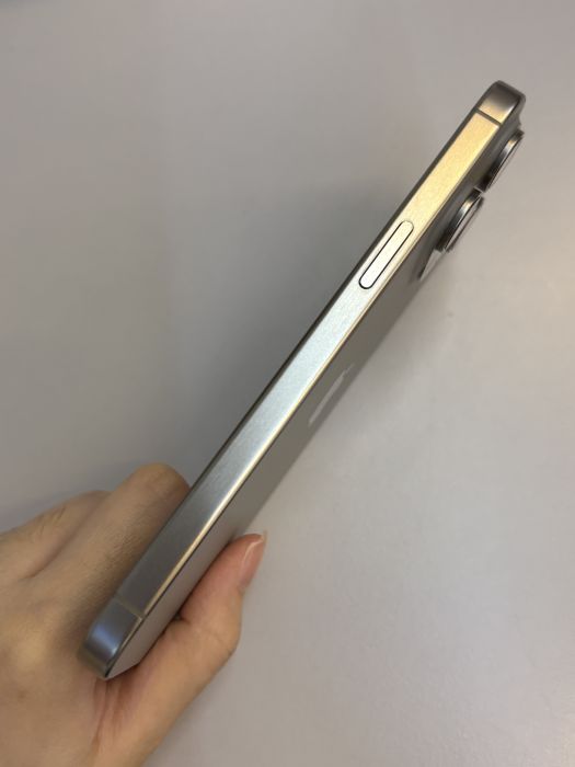 iPhone 15 Pro Max · 3/9