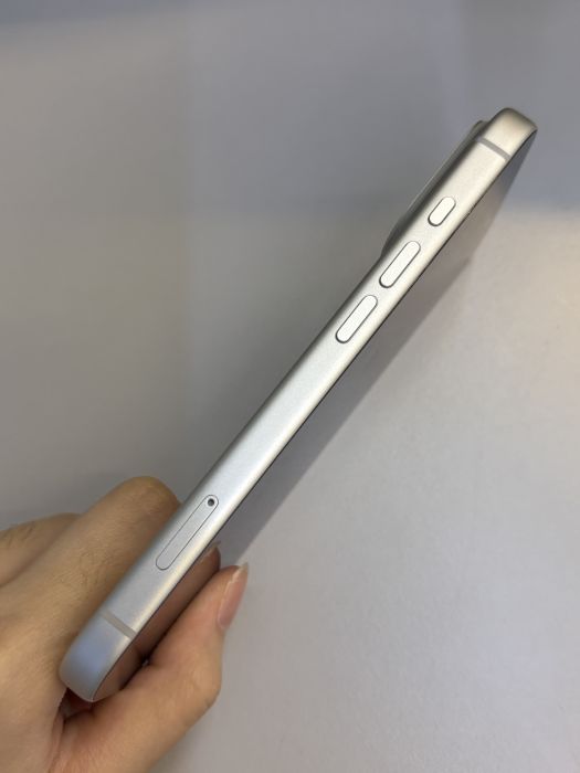 iPhone 17 Pro · 2/9