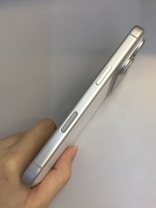 iPhone 17 Pro · 3/9