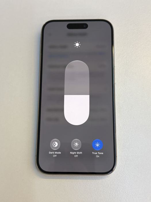 iPhone 15 Pro · 6/9