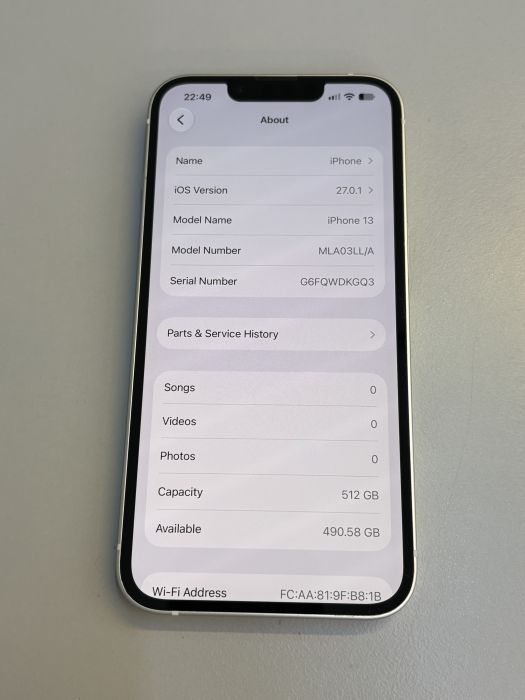 iPhone 13 · 8/10