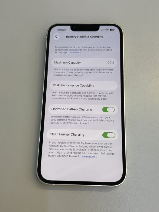 iPhone 13 · 9/10