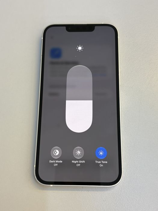 iPhone 13 · 6/10