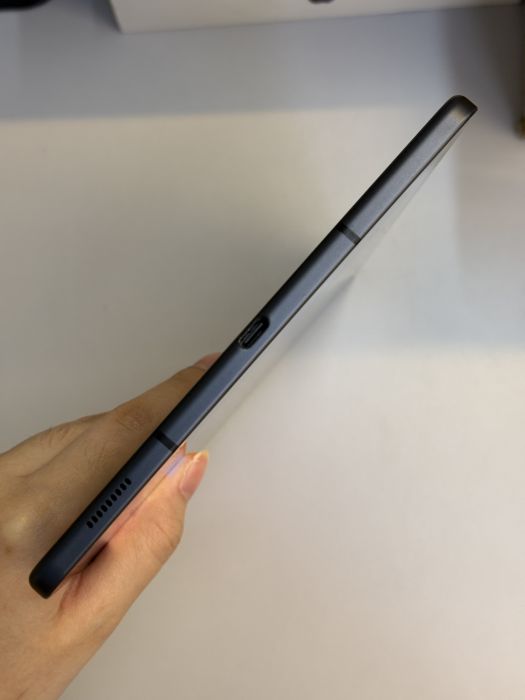 Samsung Galaxy Tab S6 Lite Wi-fi · 4/7