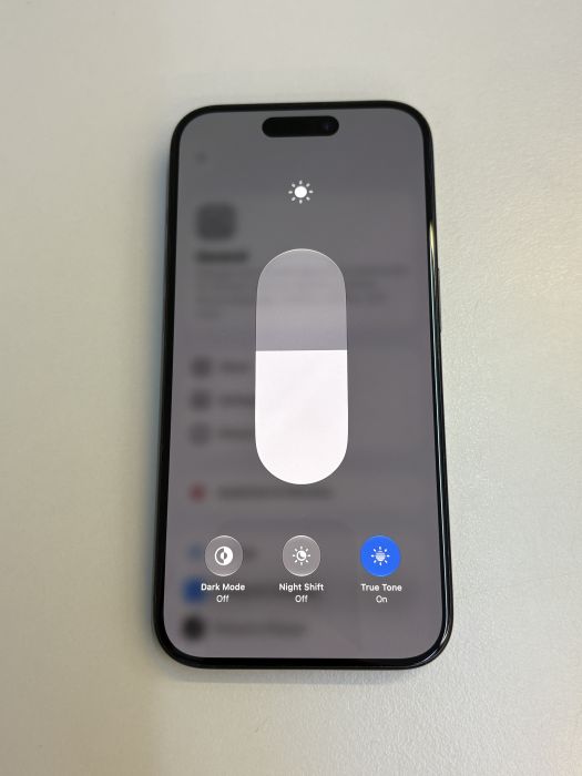 iPhone 15 Pro · 6/9