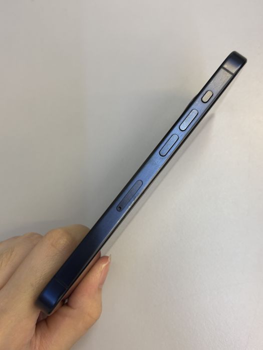 iPhone 15 Pro · 2/9