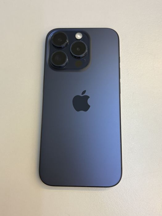 iPhone 15 Pro · 1/9