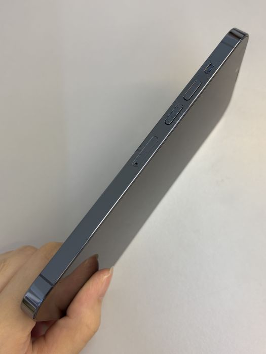 iPhone 13 Pro Max · 2/9