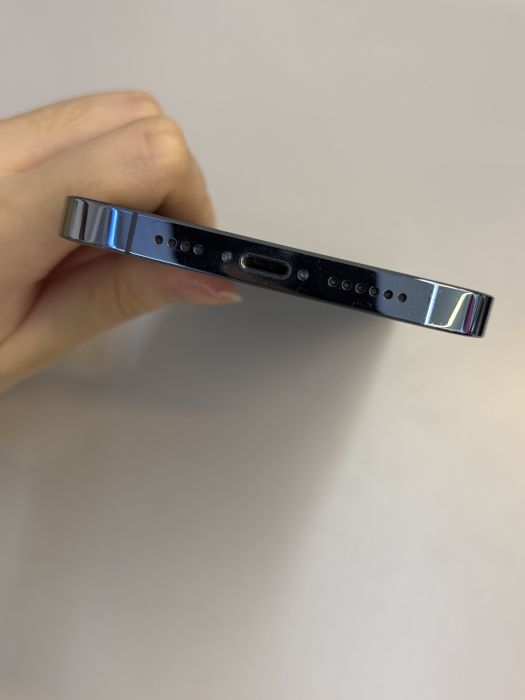 iPhone 13 Pro Max · 4/9