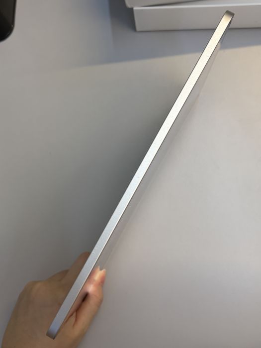 iPad Air (5th Gen / M1 2022) Wi-fi · 3/7