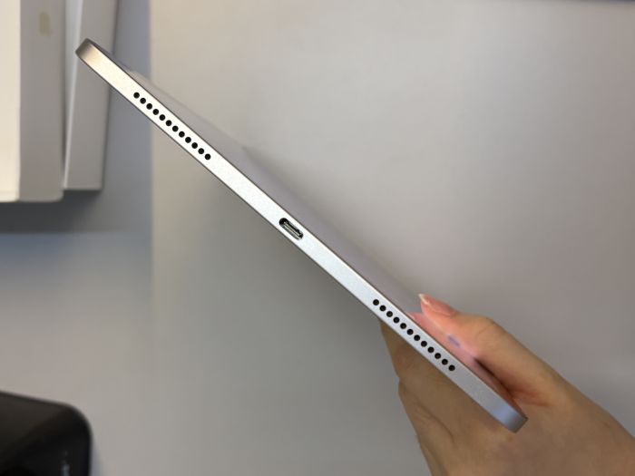 iPad Air (5th Gen / M1 2022) Wi-fi · 4/7