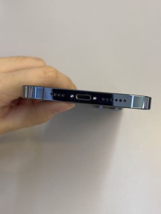 iPhone 13 Pro Max · 4/9