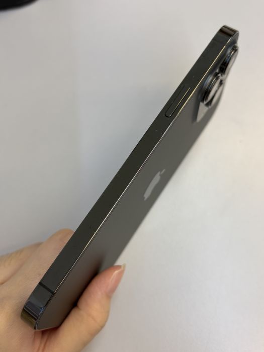 iPhone 13 Pro Max · 3/9