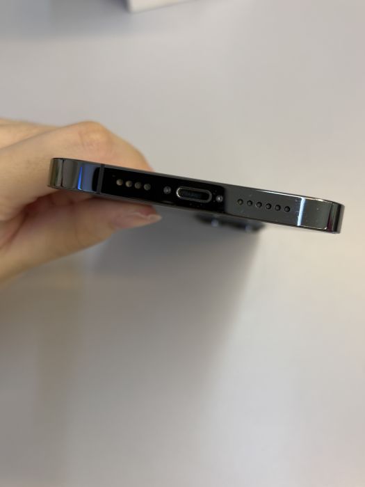 iPhone 13 Pro Max · 4/9