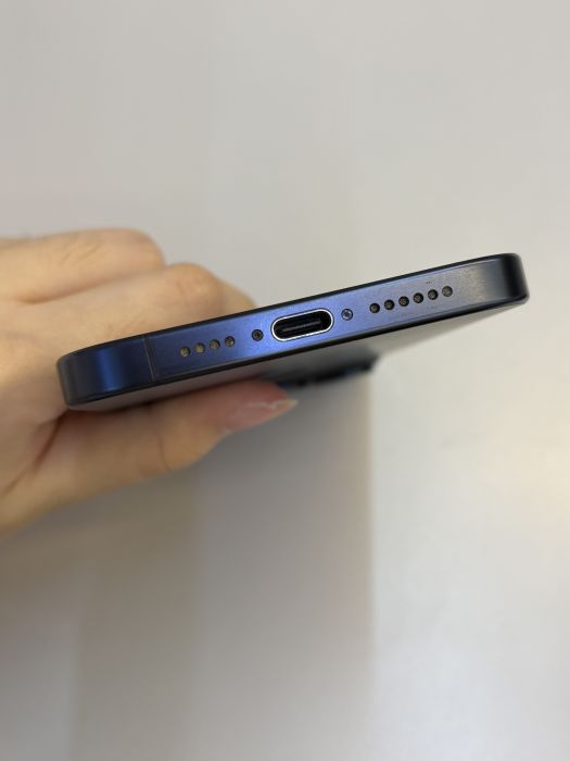 iPhone 15 Pro Max · 4/9