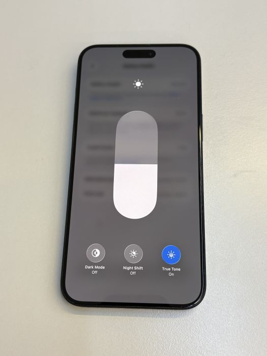 iPhone 15 Pro Max · 6/9