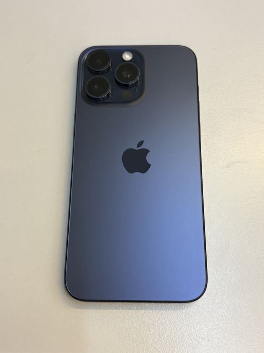 iPhone 15 Pro Max · 1/9