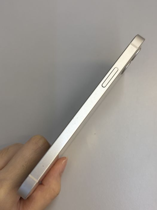 iPhone 12 · 3/9