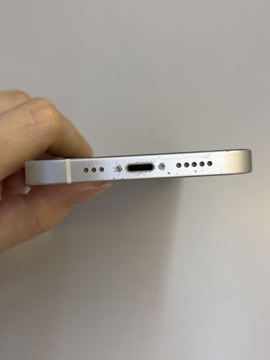 iPhone 12 · 4/9