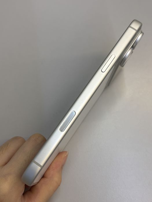 iPhone 17 Pro Max · 3/9