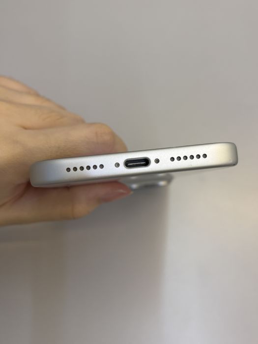 iPhone 17 Pro Max · 4/9