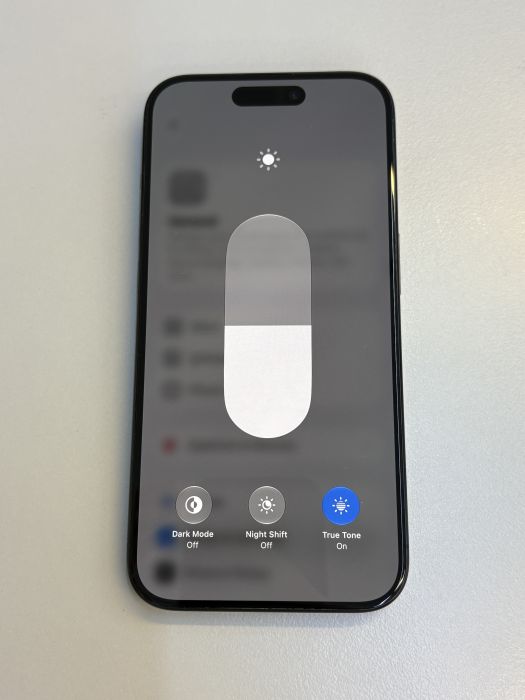 iPhone 15 Pro · 6/9