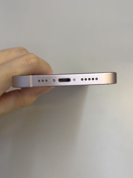 iPhone 13 · 4/9