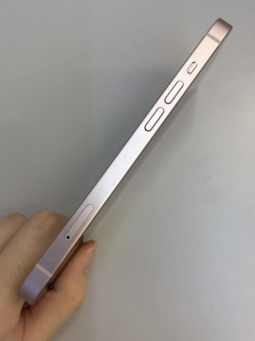 iPhone 13 · 2/9