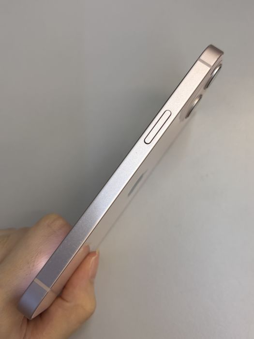 iPhone 13 · 3/9
