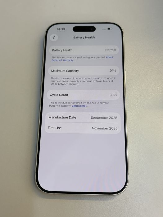 iPhone 17 · 8/9