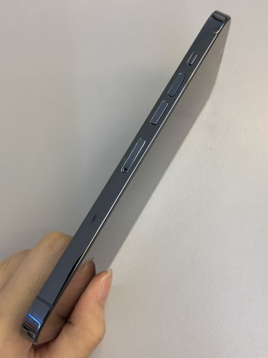 iPhone 13 Pro Max · 2/9