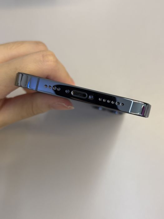 iPhone 13 Pro Max · 4/9