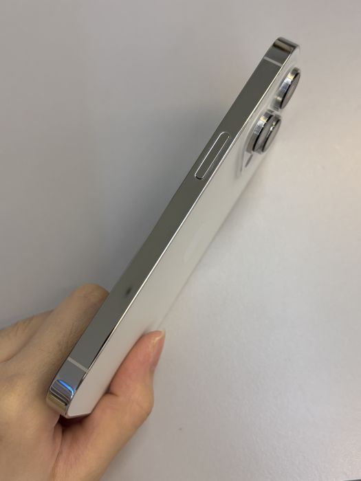 iPhone 14 Pro · 3/9