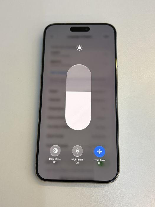 iPhone 15 Pro Max · 6/9