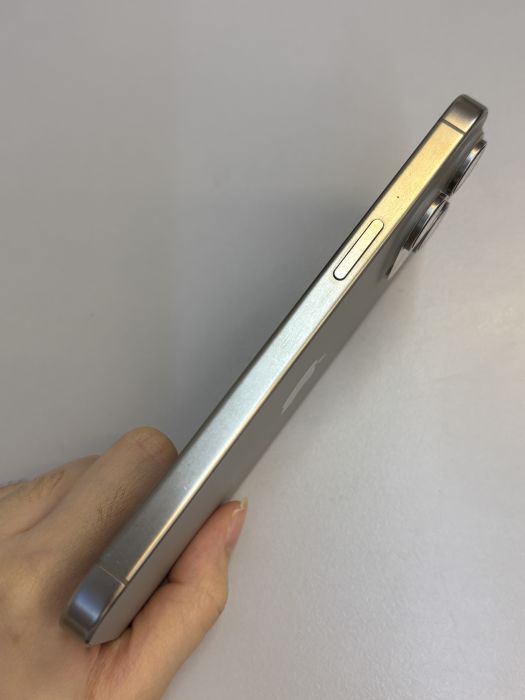 iPhone 15 Pro Max · 3/9