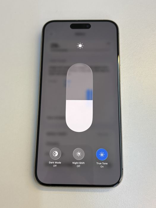 iPhone 15 Pro Max · 6/9
