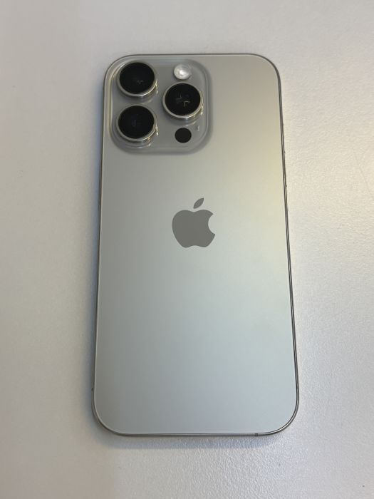 iPhone 16 Pro · 1/9
