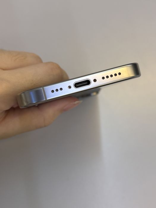 iPhone 16 Pro · 4/9