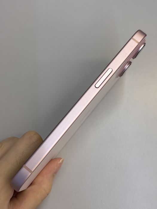iPhone 15 · 3/10