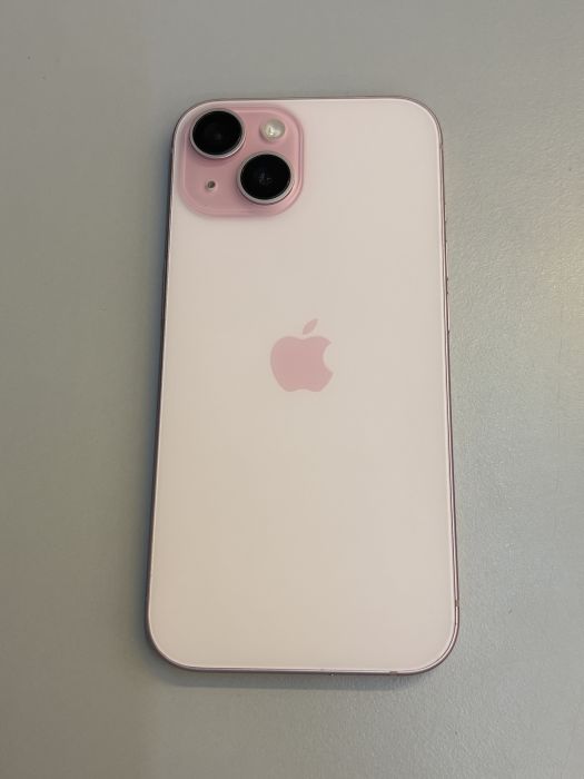 iPhone 15 · 1/10