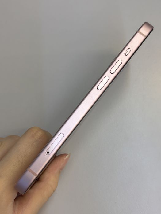 iPhone 15 · 2/10