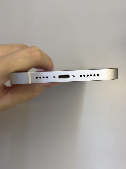 iPhone 14 Plus · 4/9