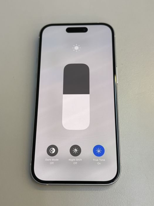 iPhone 15 · 6/9