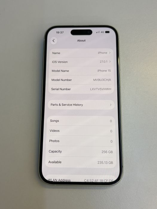 iPhone 15 · 7/10