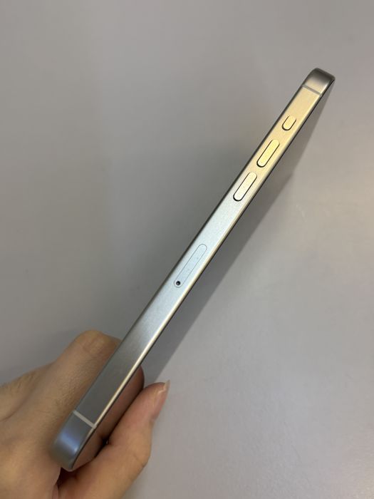 iPhone 15 Pro Max · 2/9