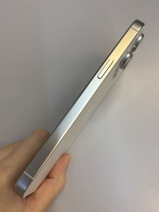iPhone 15 Pro Max · 3/9