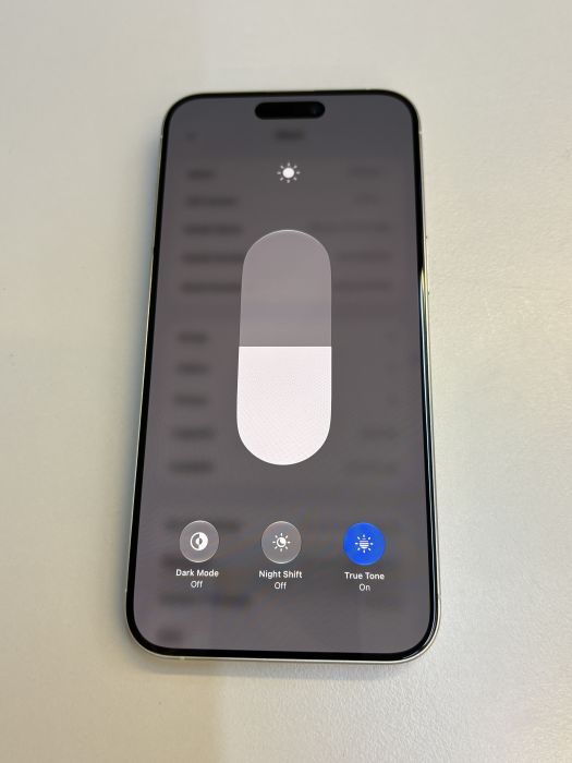 iPhone 15 Pro Max · 6/9