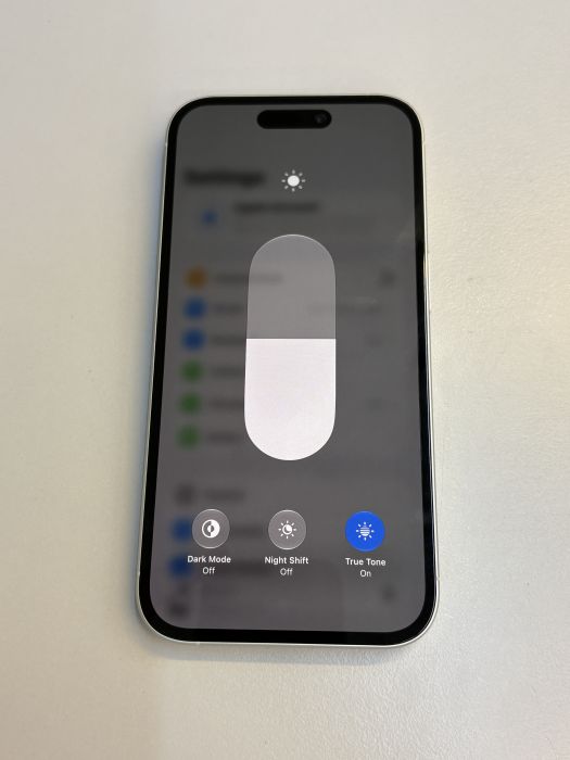 iPhone 16 · 6/9