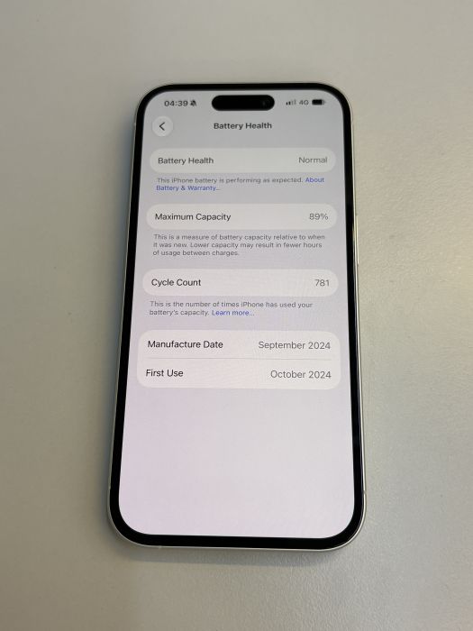 iPhone 16 · 8/9
