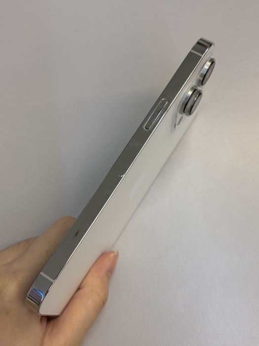 iPhone 14 Pro Max · 3/9